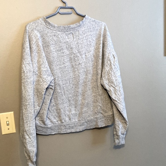 Gap blue oversized tall 90% cotton crop sweatshirt with one small stain. - Picture 4 of 7